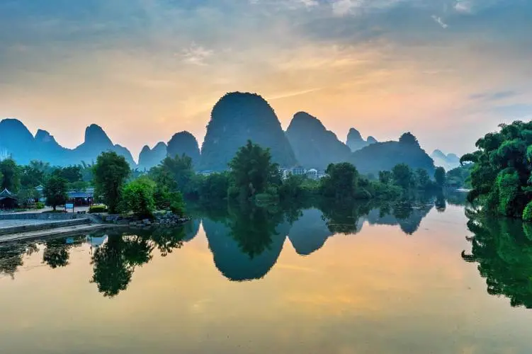 智慧节能无人化